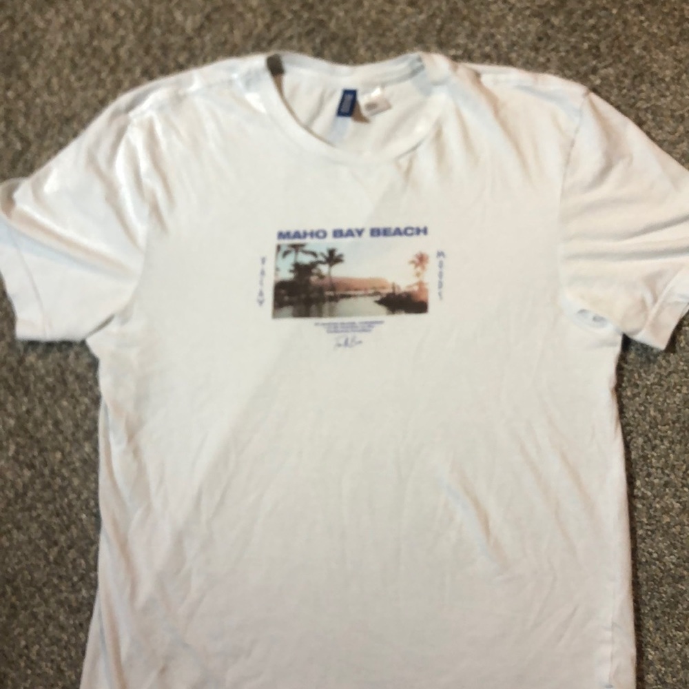 H&M short sleeve Tee.